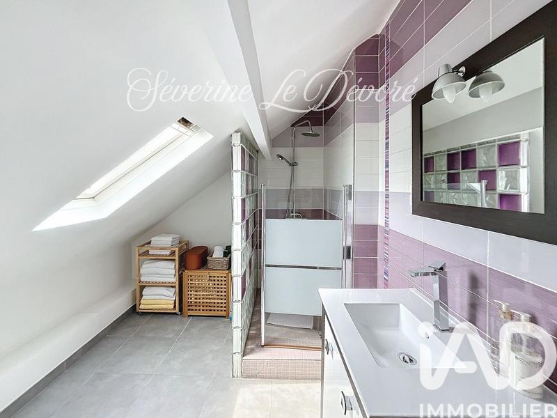 Maison - 122 m² - 7 pièces