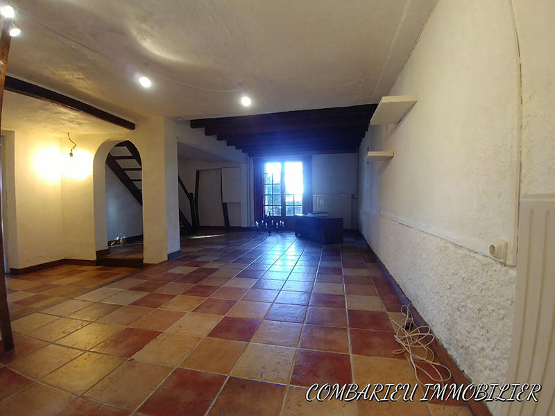 Maison - 220 m² - 9 pièces