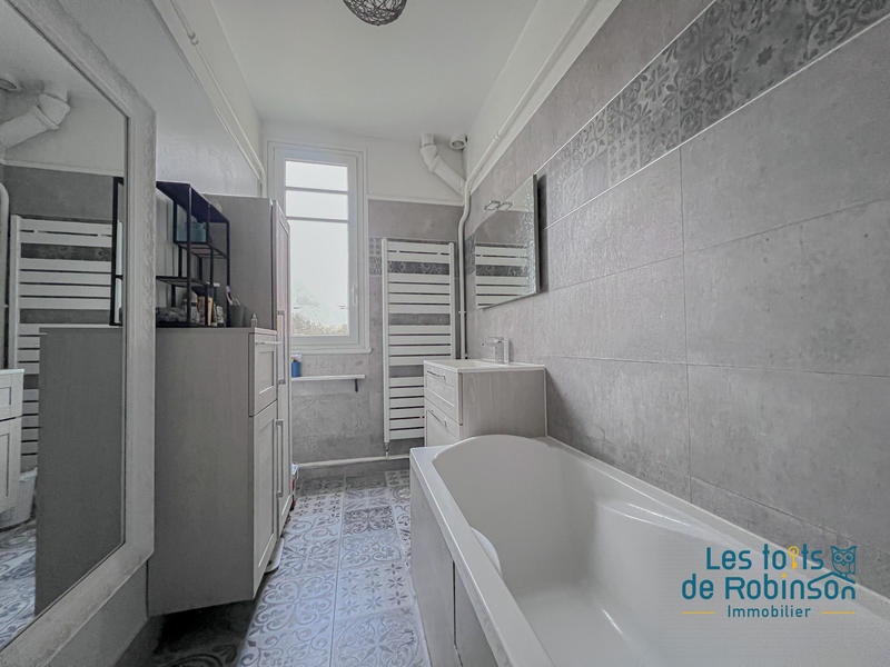 Maison - 111 m² - 6 pièces