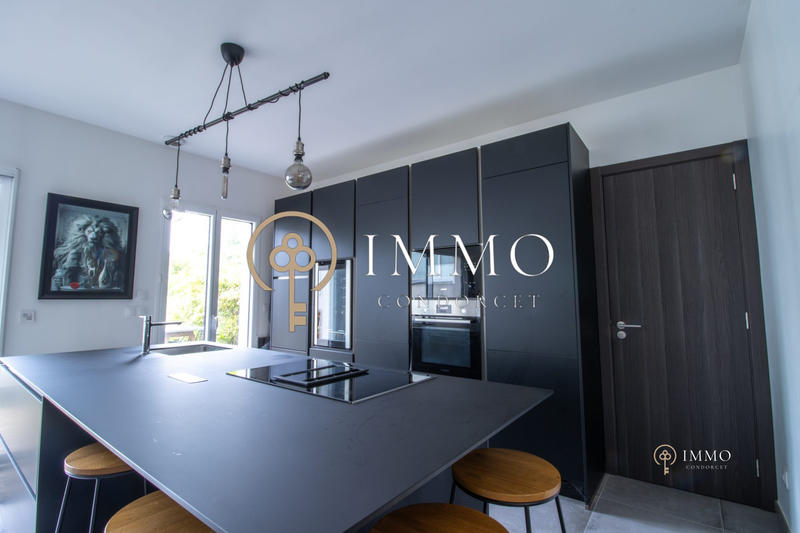 Maison contemporaine - 178 m² - 7 pièces