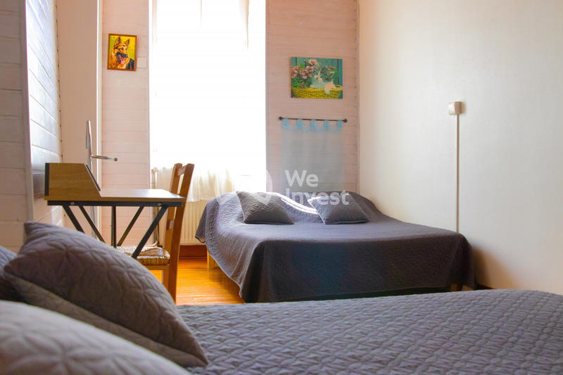 Maison - 341 m² - 12 pièces