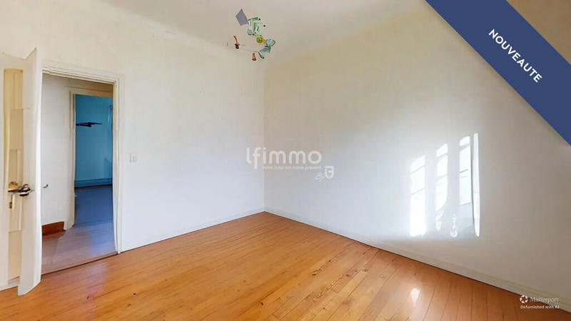 Demeure - 200 m² - 9 pièces