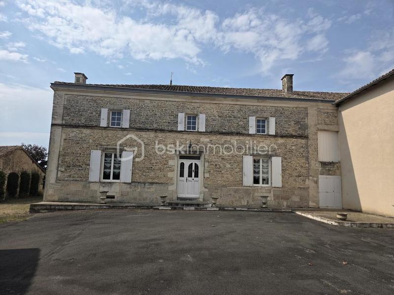 Maison de maîtres - 210 m² - 7 pièces