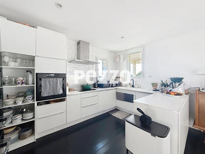 Appartement - 95 m² - 4 pièces