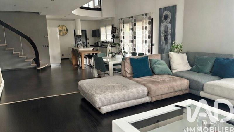 Maison de maîtres - 185 m² - 7 pièces