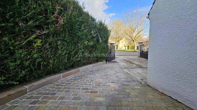 Maison - 92 m² - 5 pièces