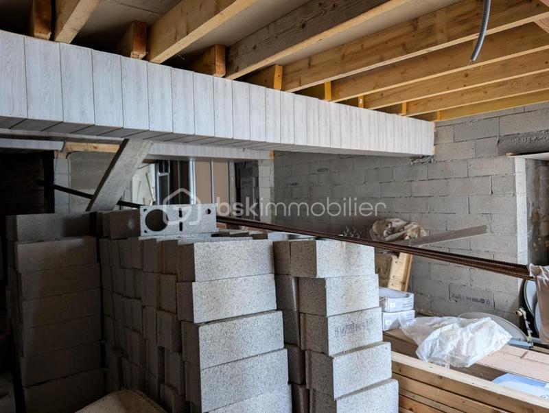 Maison - 90 m² - 3 pièces