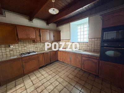 Maison - 98 m² - 7 pièces