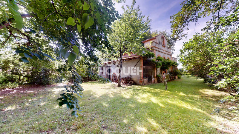 Maison - 360 m² - 9 pièces