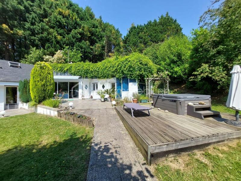 Maison - 162 m² - 6 pièces