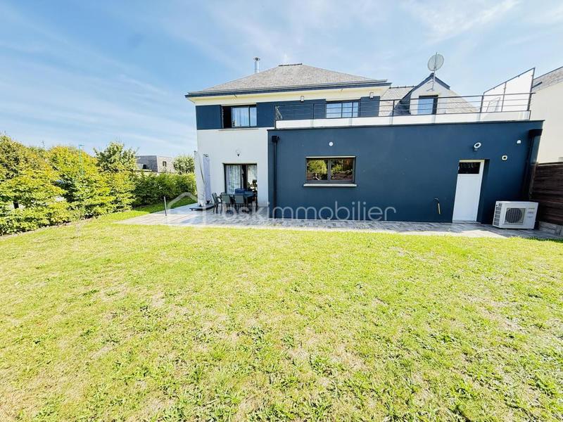 Maison - 140 m² - 6 pièces