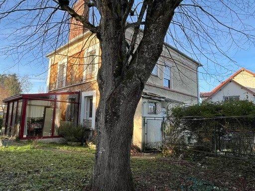 Maison - 170 m² - 9 pièces