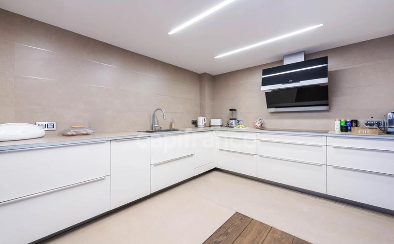 Maison - 180 m² - 6 pièces