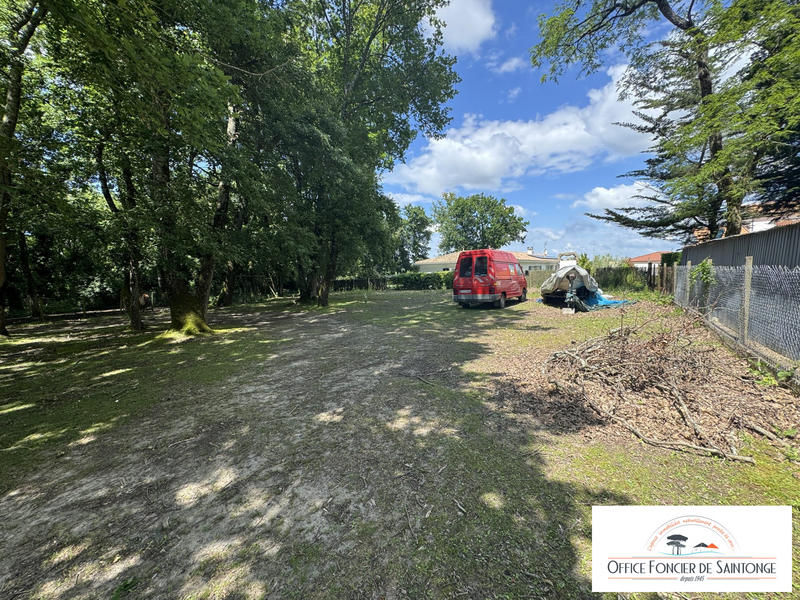 Maison traditionnelle - 240 m² - 8 pièces