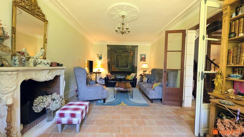 Maison de maîtres - 464 m² - 10 pièces