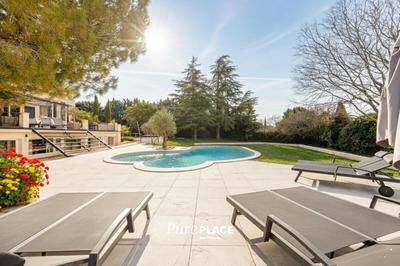 Maison - 269 m² - 6 pièces