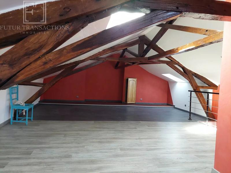 Maison de village - 340 m² - 11 pièces