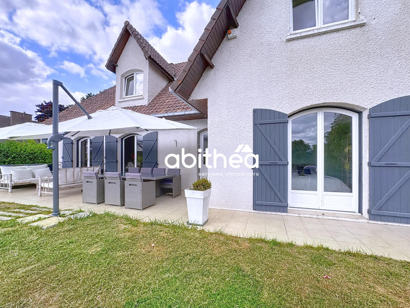 Maison - 164 m² - 9 pièces