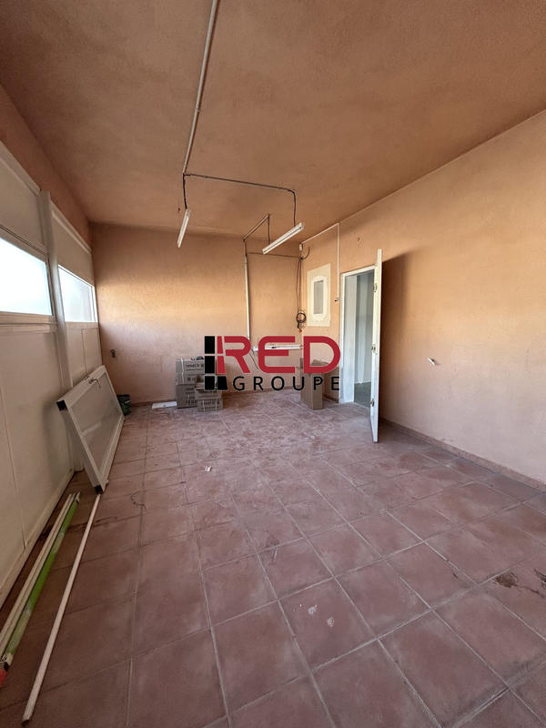 Local commercial - 210 m²