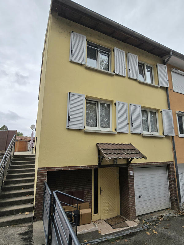 Maison - 90 m² - 4 pièces