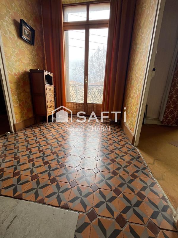 Maison - 349 m² - 12 pièces