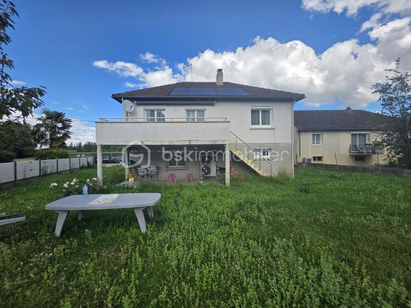 Maison traditionnelle - 143 m² - 5 pièces