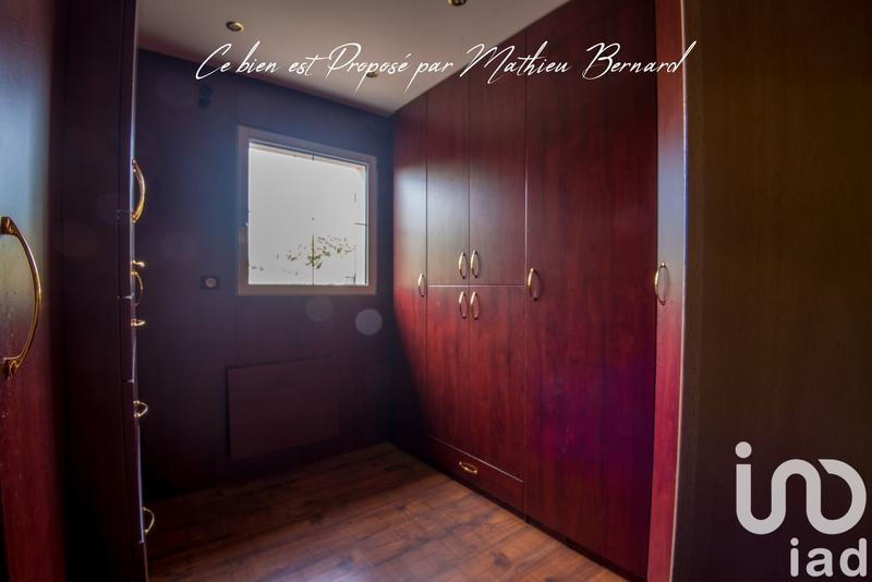 Maison - 214 m² - 9 pièces