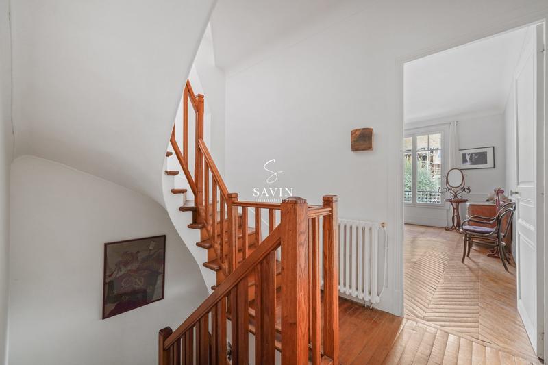 Maison ancienne - 242 m² - 7 pièces