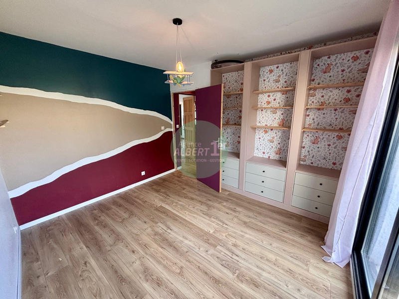 Maison - 111 m² - 4 pièces