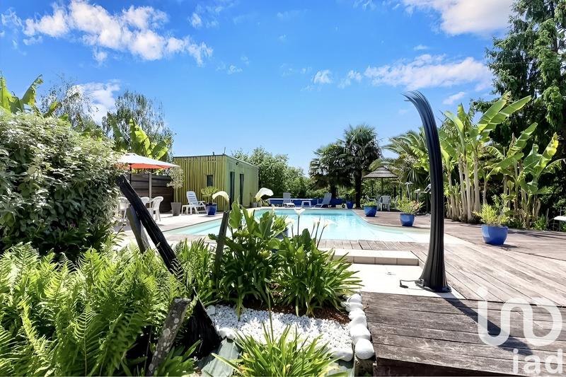 Maison - 203 m² - 7 pièces