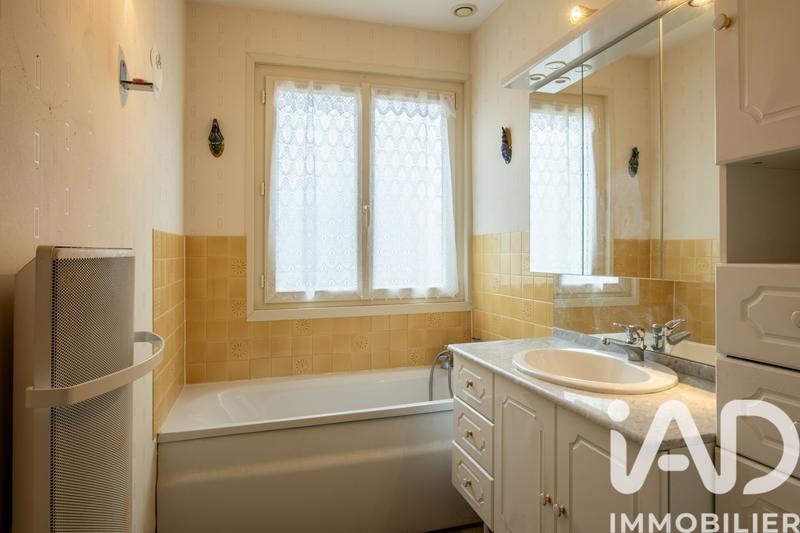 Maison - 97 m² - 5 pièces