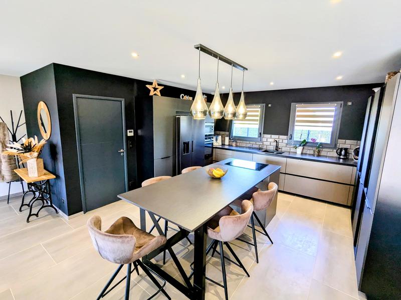 Maison - 107 m² - 5 pièces