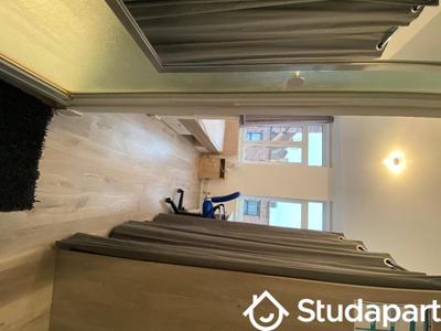 Chambre - 9 m² - 1 pièce