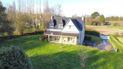 Maison - 199 m² - 6 pièces