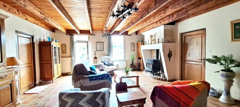 Propriété - 190 m² - 7 pièces