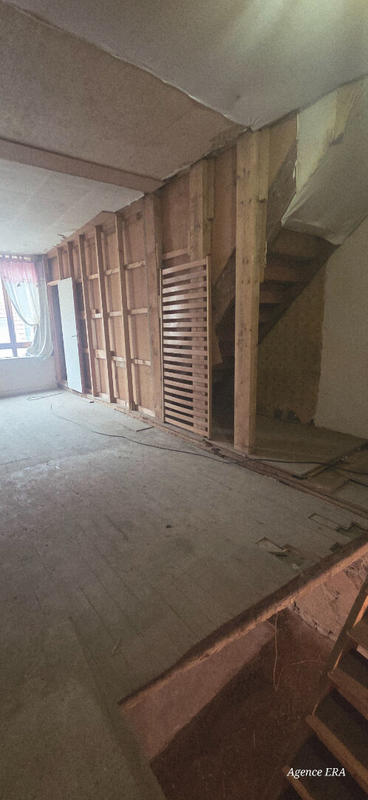 Maison - 215 m² - 8 pièces