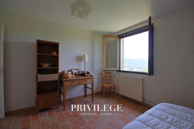 Maison - 161 m² - 7 pièces