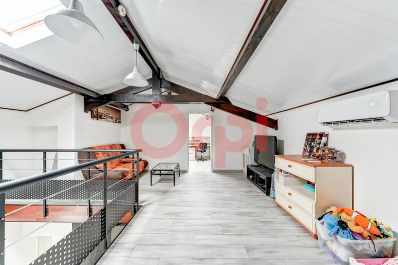 Maison - 182 m² - 5 pièces