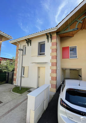 Maison - 98 m² - 4 pièces