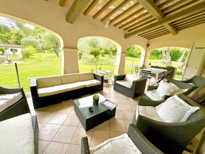 Villa - 280 m² - 5 pièces