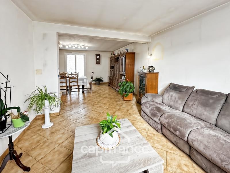 Maison - 140 m² - 7 pièces