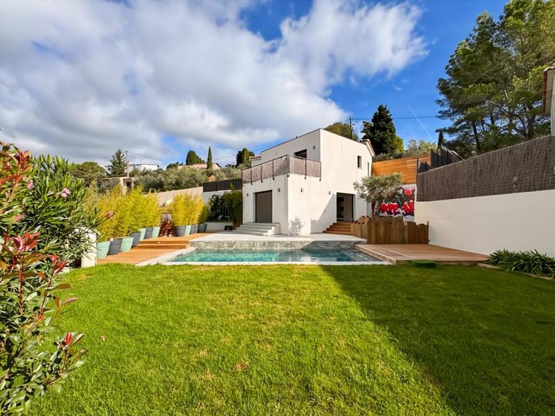 Maison - 135 m² - 5 pièces