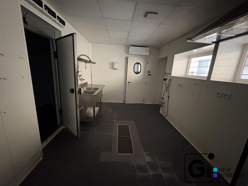 Local commercial - 165 m²