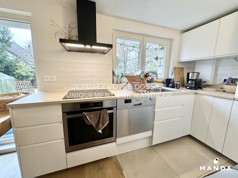 Chambre - 12 m² - 10 pièces