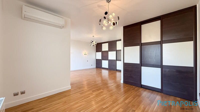 Maison - 142 m² - 6 pièces