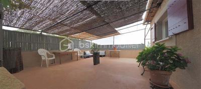 Maison traditionnelle - 165 m² - 6 pièces