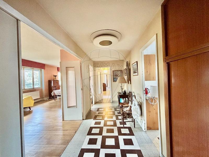 Appartement - 132 m² - 5 pièces