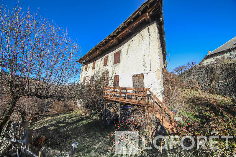 Maison - 430 m² - 4 pièces