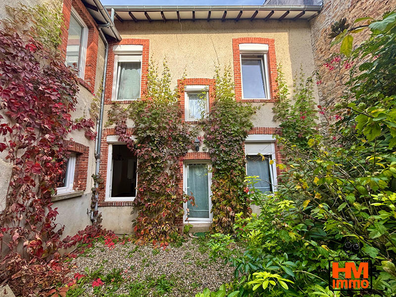 Maison - 180 m² - 9 pièces