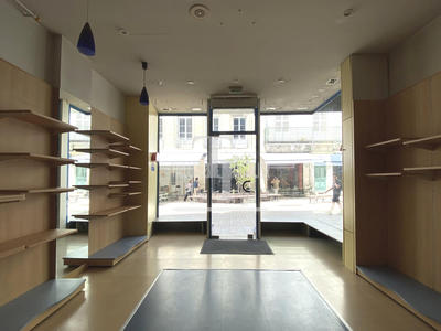 Local commercial - 103 m²